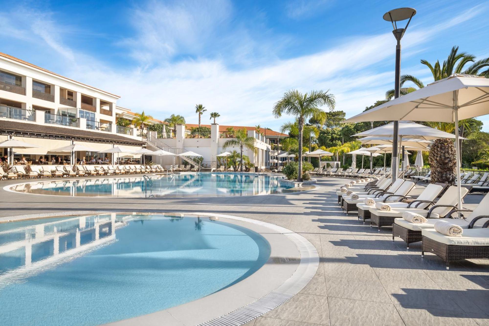 ホテル Wyndham Grand Algarve キンタ・ド・ラーゴ エクステリア 写真 The pool at the Sheraton Carlsbad Resort & Spa