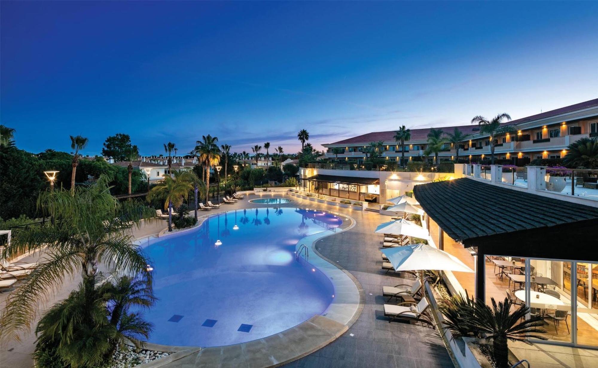ホテル Wyndham Grand Algarve キンタ・ド・ラーゴ エクステリア 写真
