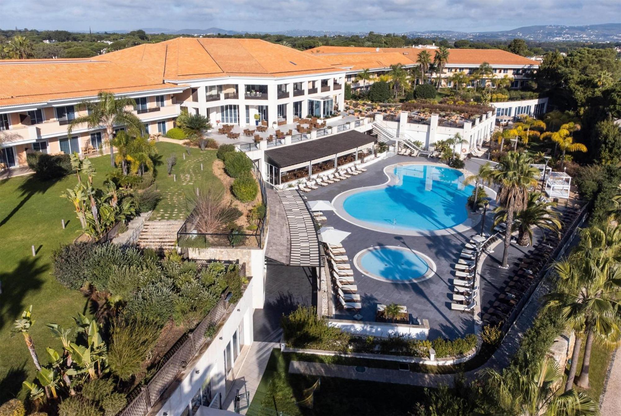ホテル Wyndham Grand Algarve キンタ・ド・ラーゴ エクステリア 写真